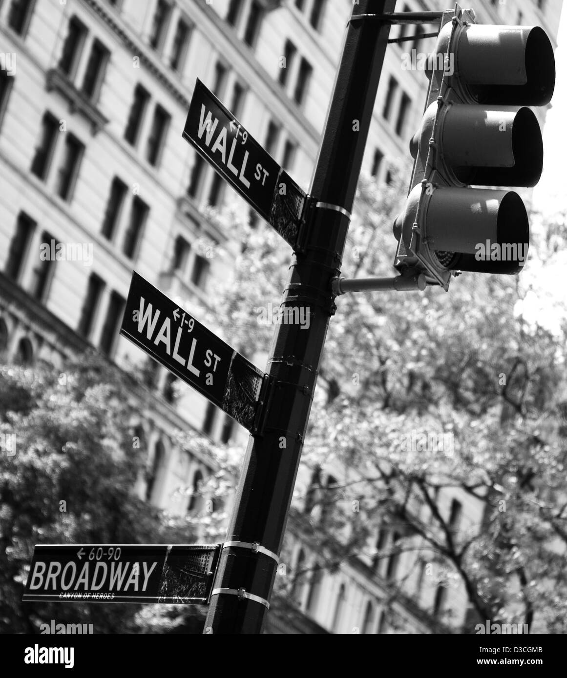Des plaques de rue sur les feux de circulation, New York, USA Banque D'Images