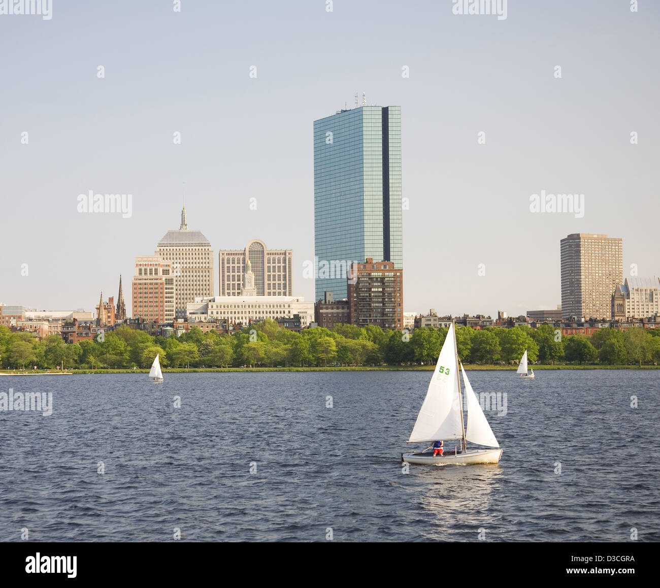 Boston Skyline avec Charles River en premier plan, Boston, Massachusetts, USA Banque D'Images