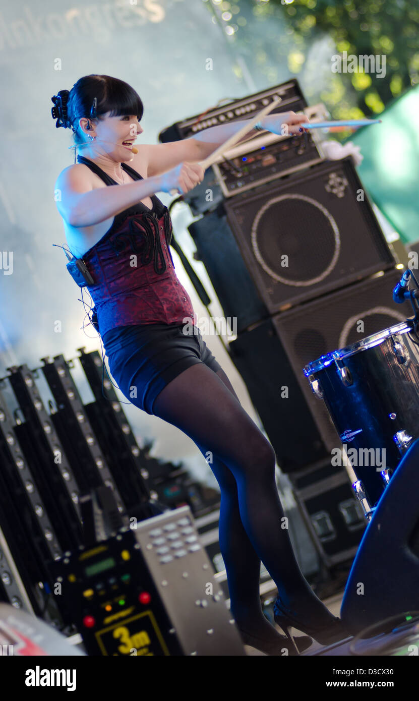 Katha Mia du groupe de rock gothique allemand Mono Inc qui se produiront au Festival Amphi en 2012 Banque D'Images