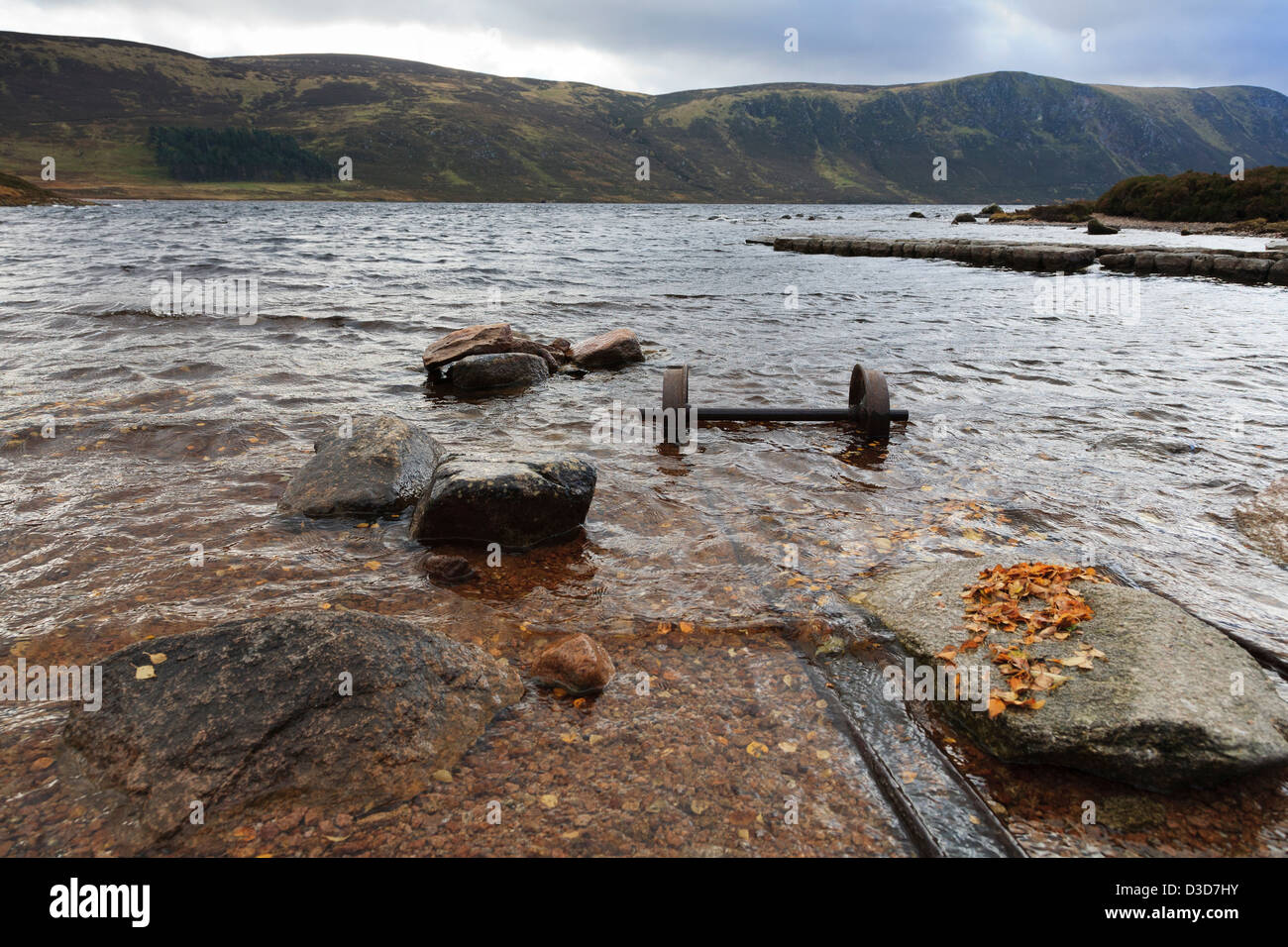 Loch Muick dans Glen Muick sur le Balmoral Estate dans Aberdeenshire Banque D'Images