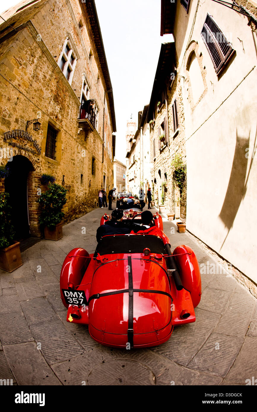 Voitures anciennes à la préparation de la Mille Miglia, Italie, Banque D'Images