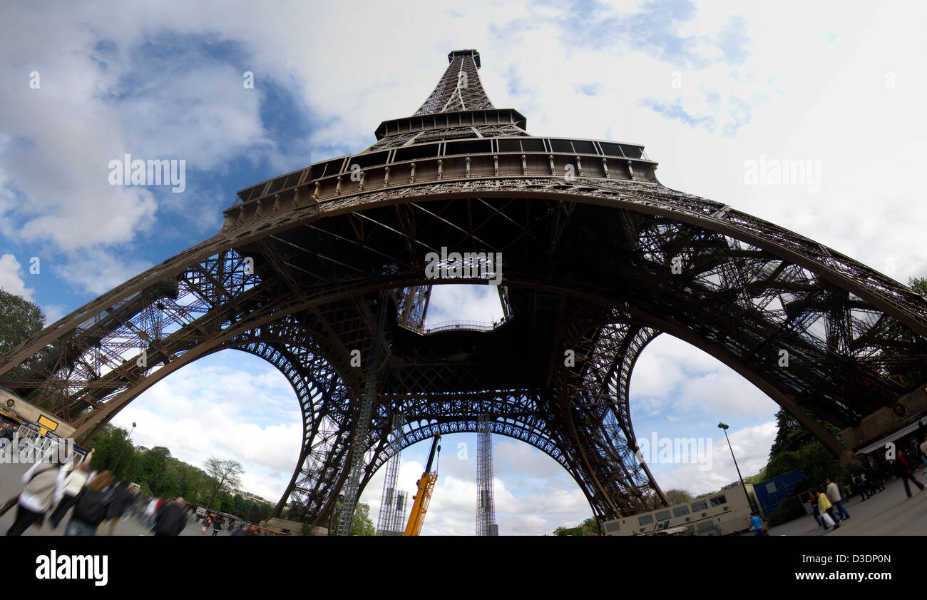 Belle vue sur la Tour Eiffel à Paris, France. Banque D'Images
