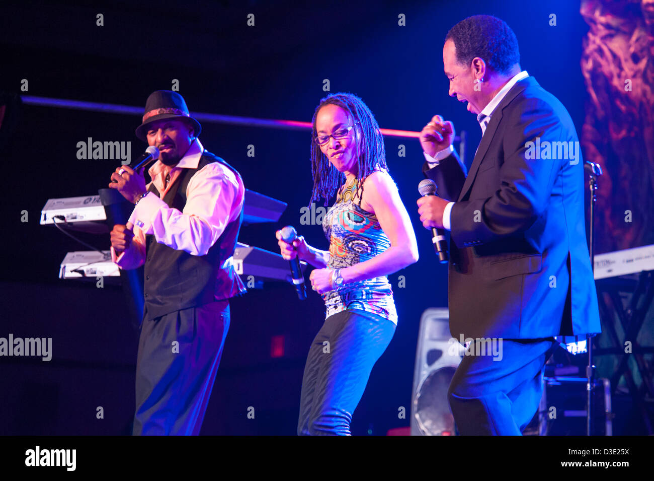 LINCOLN, CA - le 15 février : Nouveau Club effectue à V101's Valentines bash en vedette les Bar-Kays et ZAPP à Thunder Valley Casino Resort de Lincoln, en Californie le 2 février 2013 Banque D'Images