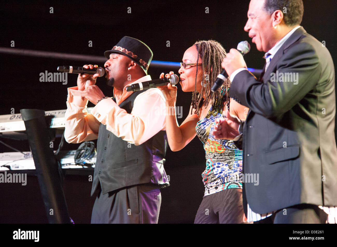 LINCOLN, CA - le 15 février : Nouveau Club effectue à V101's Valentines bash en vedette les Bar-Kays et ZAPP à Thunder Valley Casino Resort de Lincoln, en Californie le 2 février 2013 Banque D'Images