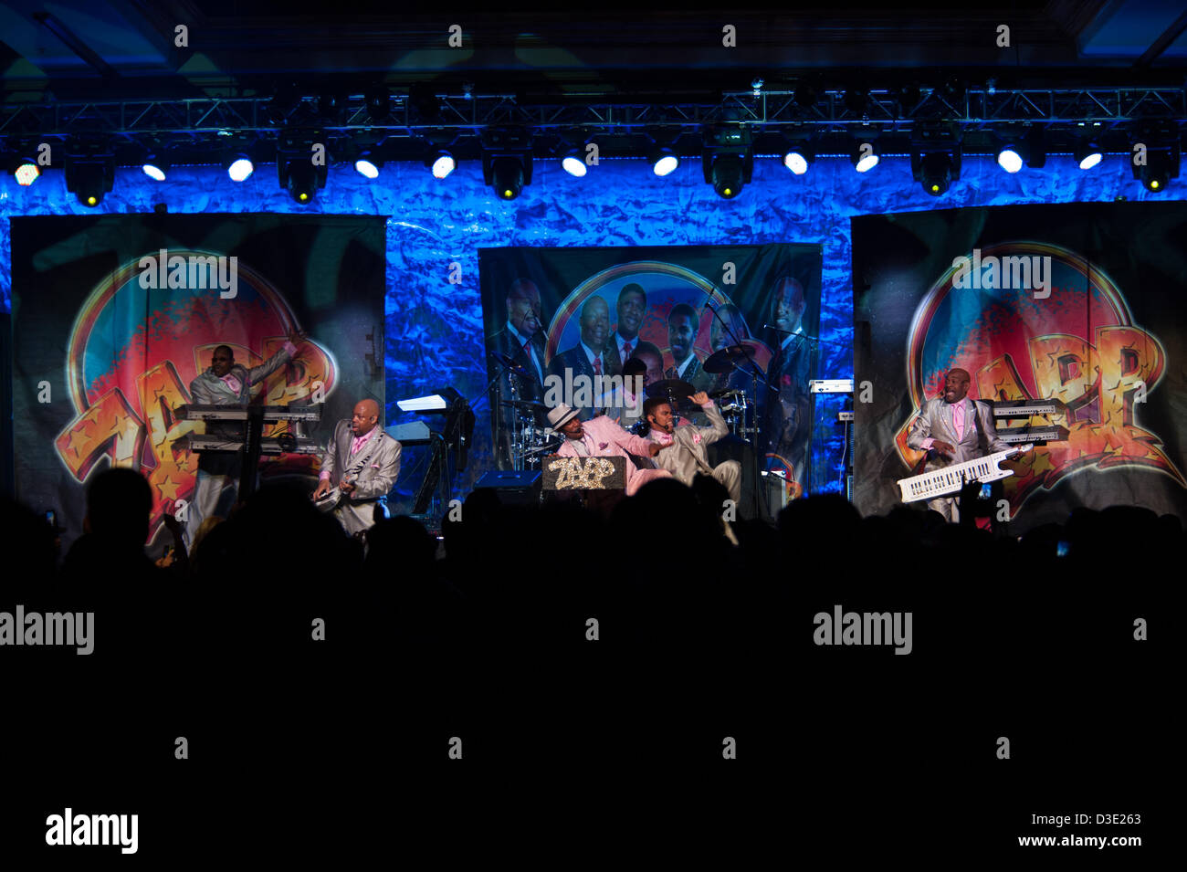 LINCOLN, CA - le 15 février : Le Zapp Band effectuer à V101's Valentines bash avec le nouveau club et les Bar-Kays à Thunder Valley Casino Resort de Lincoln, en Californie le 2 février 2013 Banque D'Images