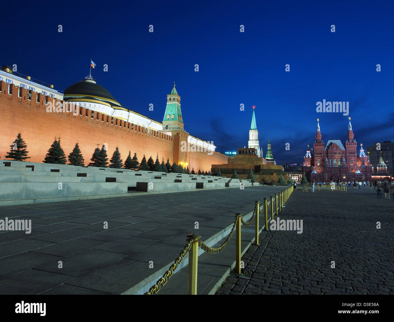 Le kremlin (St. (Nicholas) Tour Nikolskaïa) et le Musée Historique de l'état de la Russie à la place Rouge à Moscou, Russie Banque D'Images