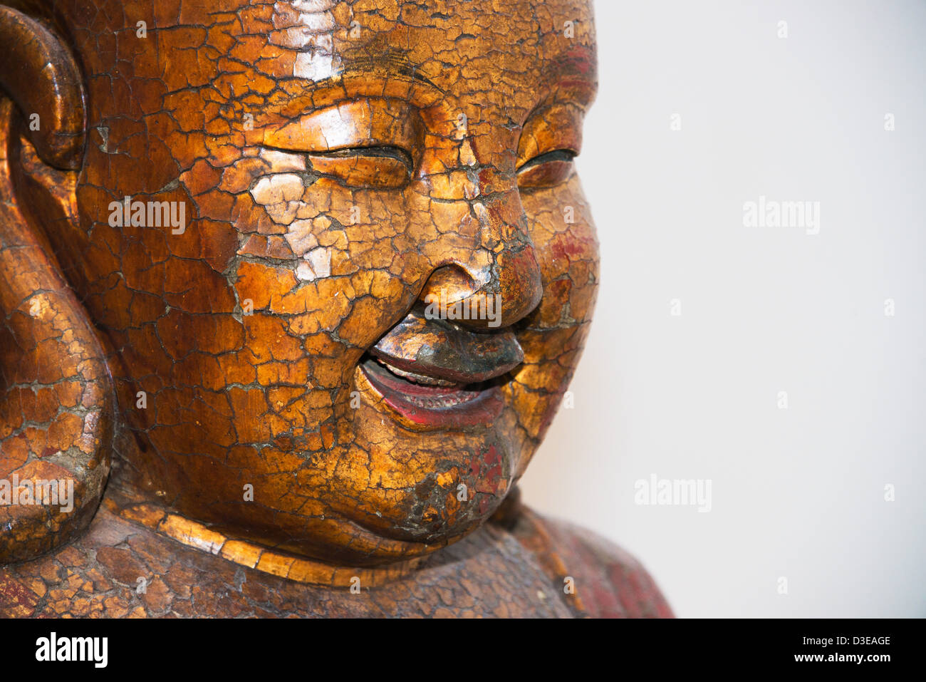 Bouddha ancien en exposition au Musée royal de l'Ontario. Banque D'Images