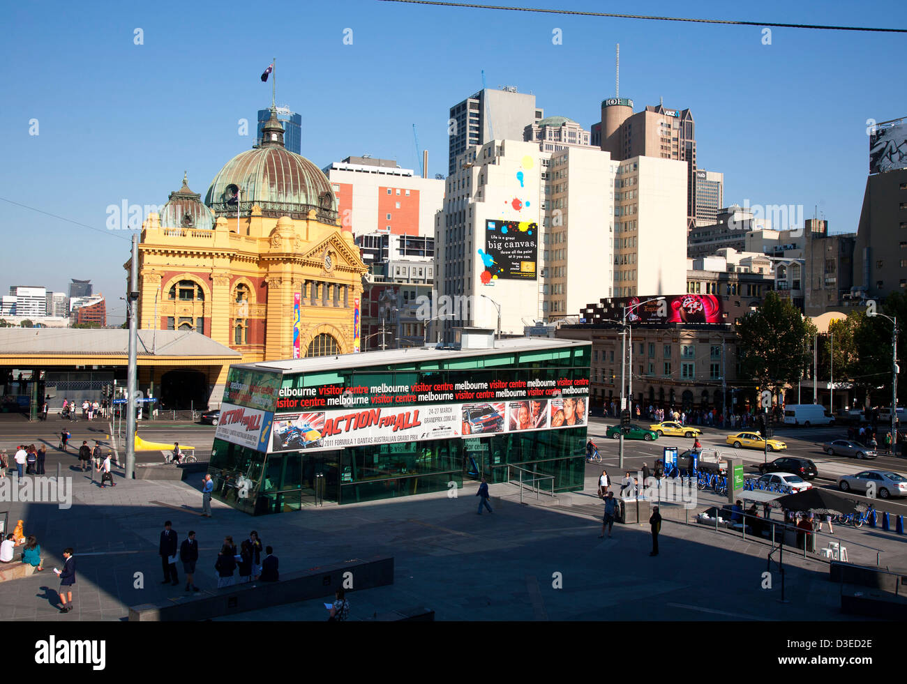 Centre d'information aux visiteurs de Melbourne à Federation Square Flinders Street, Melbourne, Victoria, Australie Banque D'Images