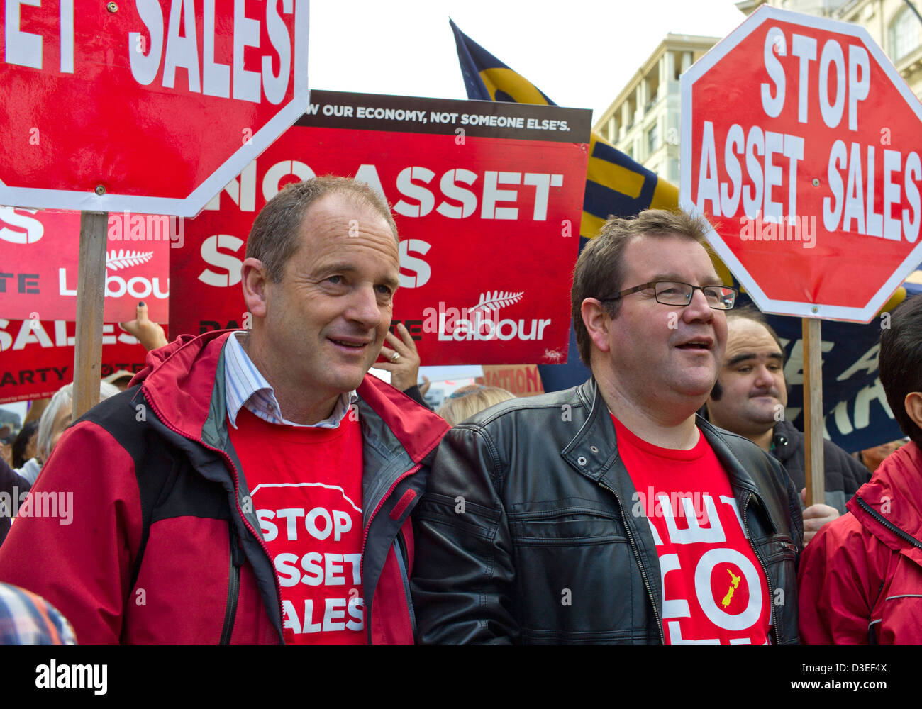 28.04.12 Auckland NZ De gauche à droite David Shearer, Leader du Parti travailliste néo-zélandais avec Grant Robertson droit MP Banque D'Images