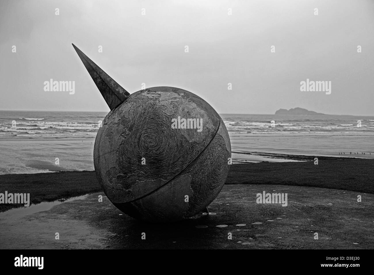 Globe Monument sur Portmarnock strand Co. Dublin Banque D'Images