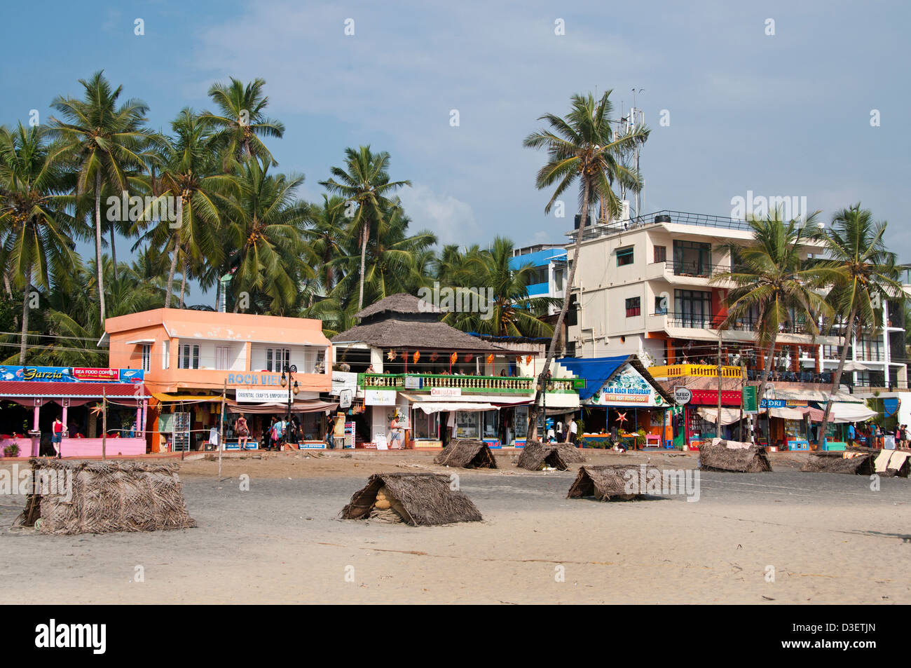 Plage de Kovalam Kerala Inde Indian Restaurant Pub Bar Hôtel Sable Banque D'Images