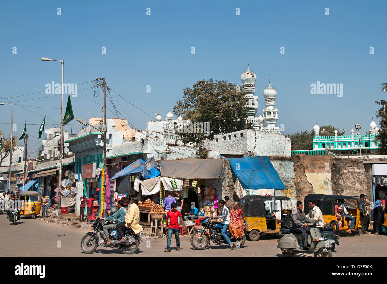 Bazar et la mosquée de la rue du Marché au nord de la rivière Musi Hyderabad Inde Andhra Pradesh Banque D'Images