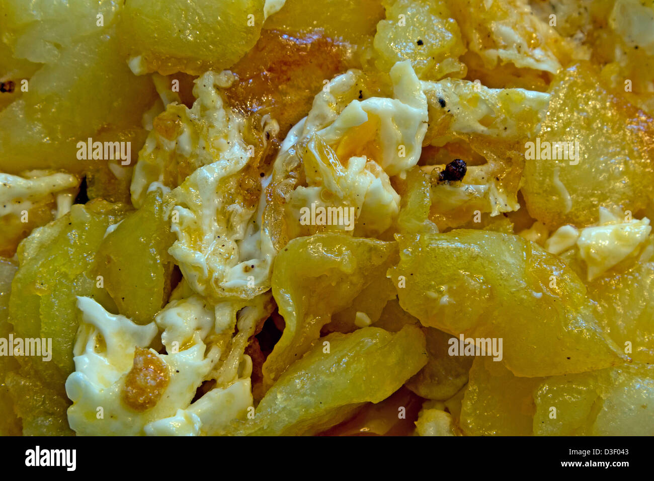 Libre d'oeufs au plat avec des pommes de terre Banque D'Images