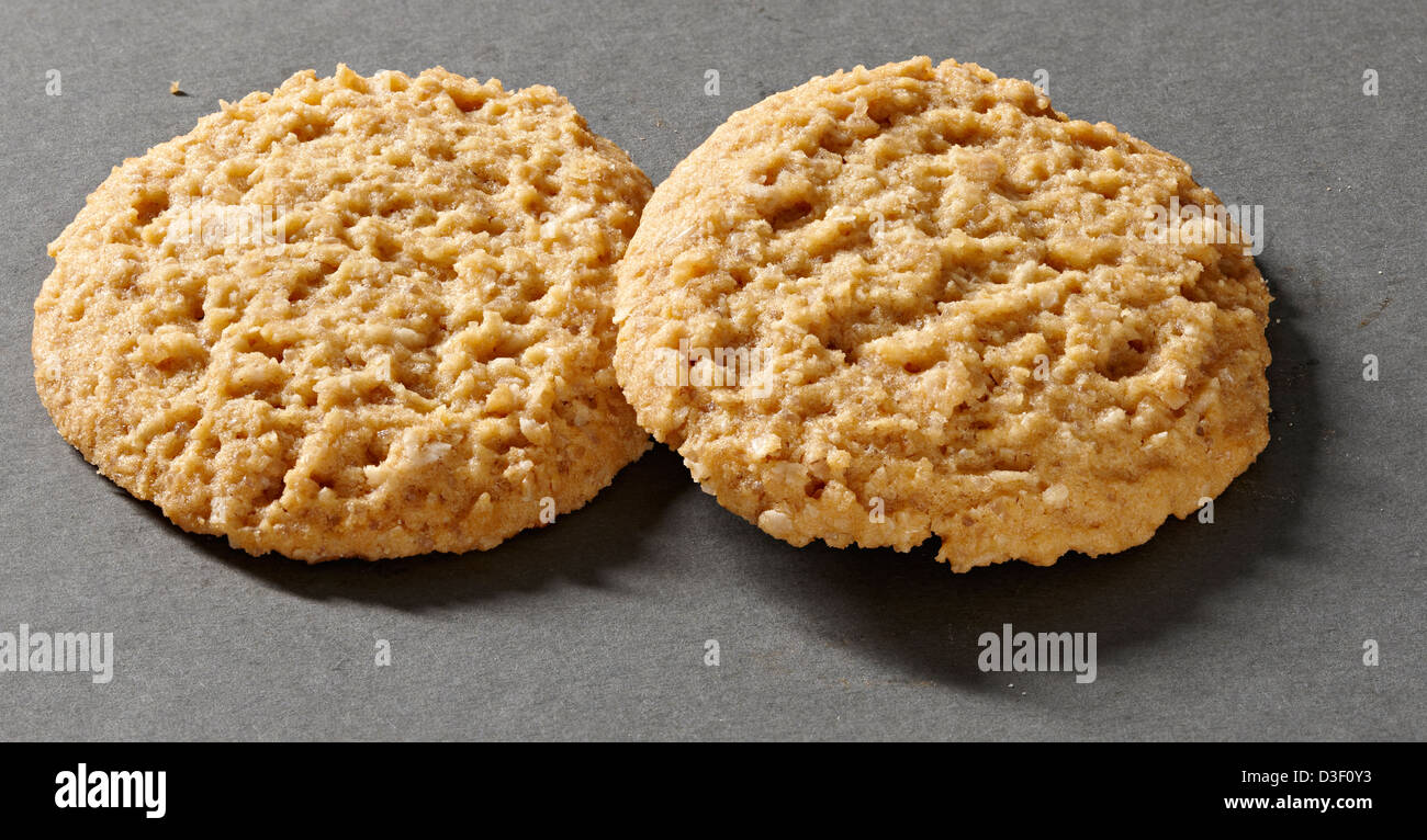 Deux d'avoine biscuits biscuit croquant au beurre Banque D'Images