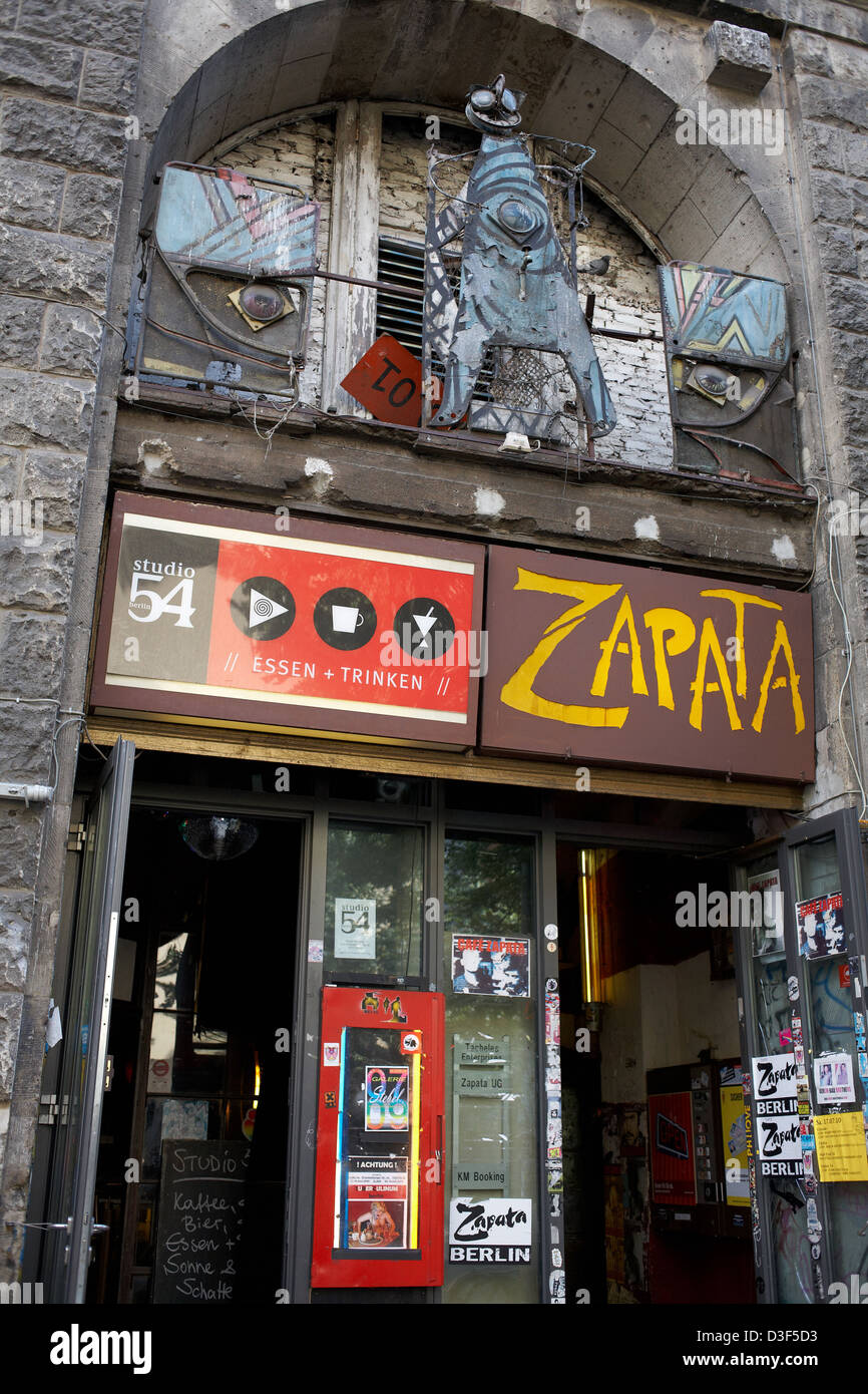 Berlin, Allemagne, l'entrée de la télévision et 54 bars Zapata au Kunsthaus Tacheles Banque D'Images