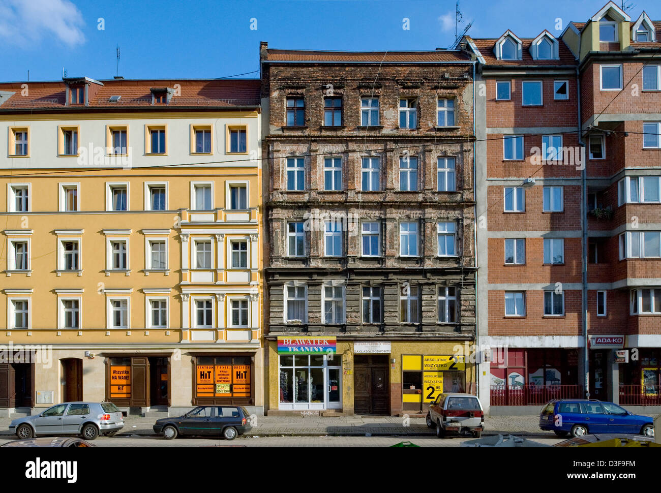 Wroclaw (Breslau), Pologne, et sièges de rénovation maison d'habitation à côté Banque D'Images