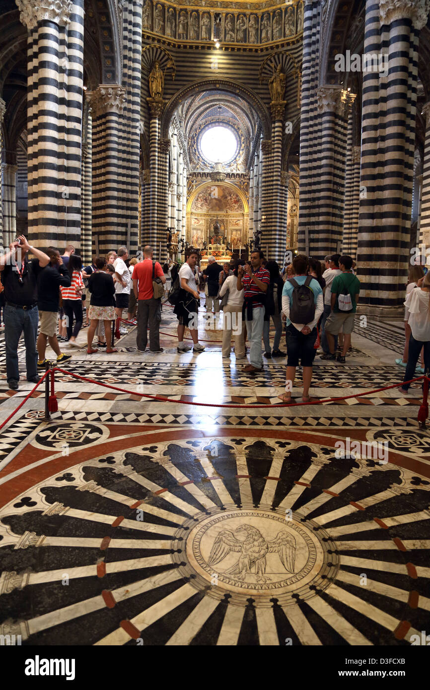 Intérieur de la cathédrale de Sienne, Italie Banque D'Images