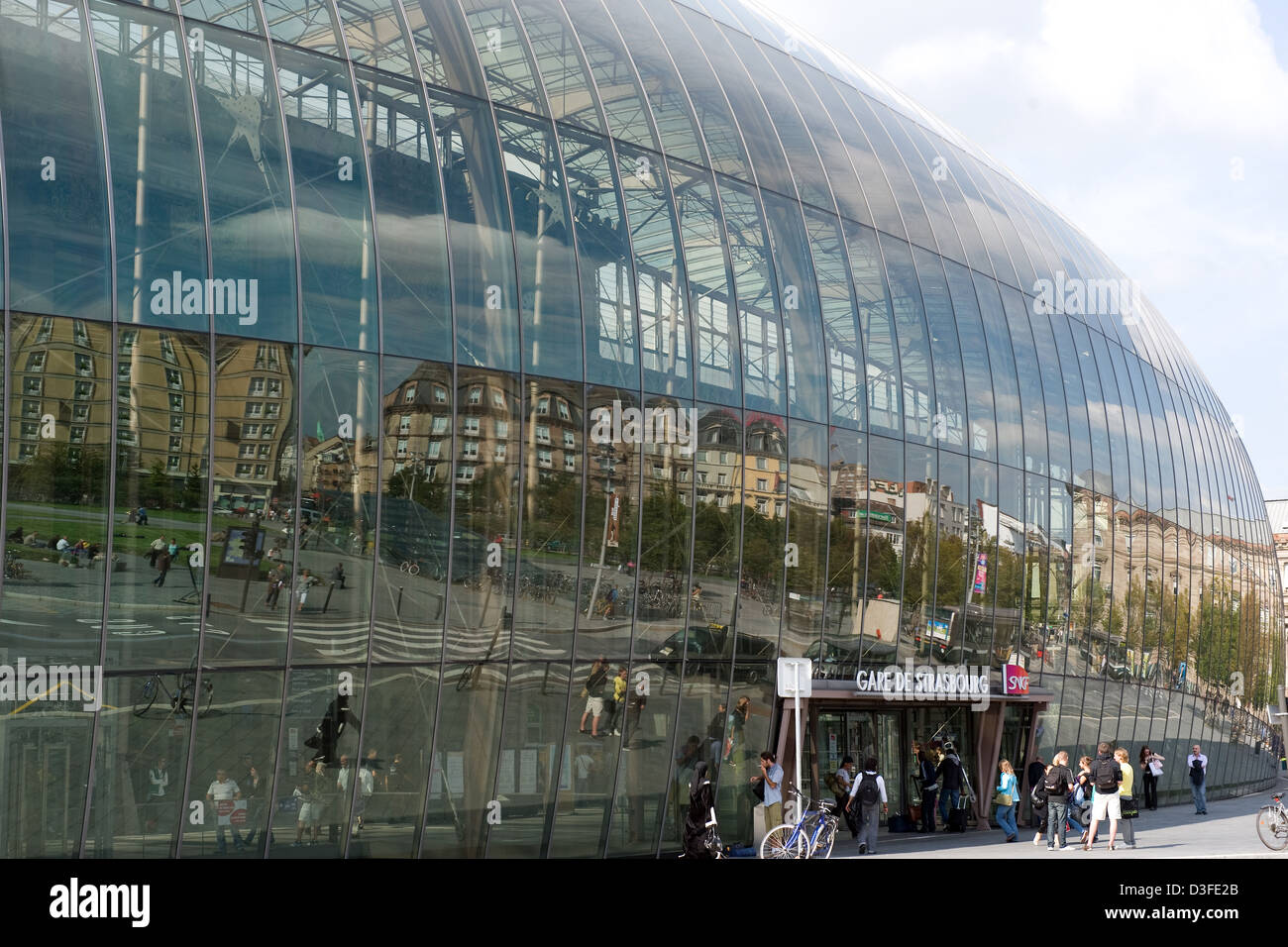 Strasbourg, France, de la Gare de Strasbourg sous la nouvelle coupole de  verre Photo Stock - Alamy