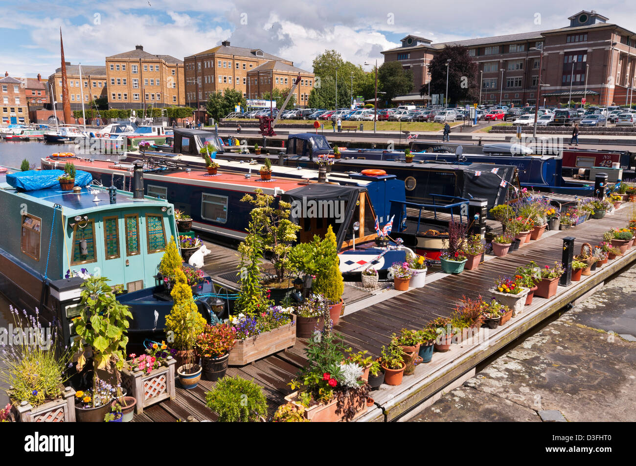 Vue sur les quais et Gloucester historique restauré vieux entrepôts, Gloucestershire, Royaume-Uni Banque D'Images