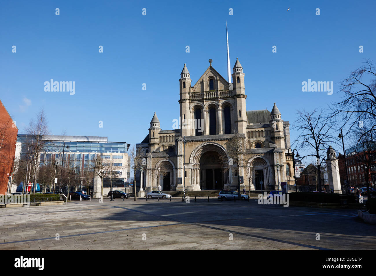 Saint annes et cathédrale de Belfast en Irlande du Nord Belfast carrés écrivains uk Banque D'Images