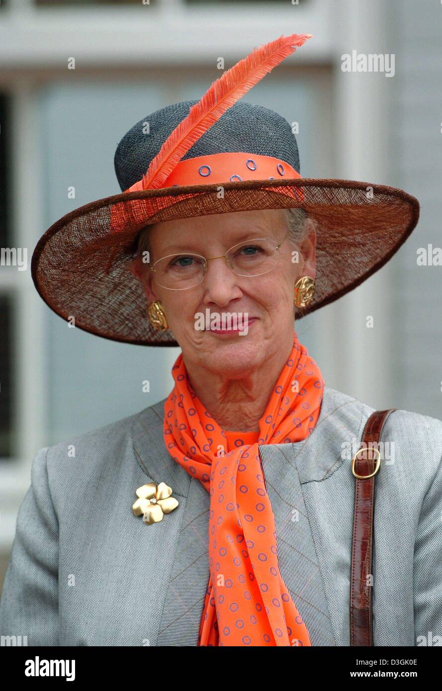 (Afp) - La reine du Danemark, Margrethe II, représenté à Schleswig, Allemagne du nord, 27 juillet 2004. Banque D'Images