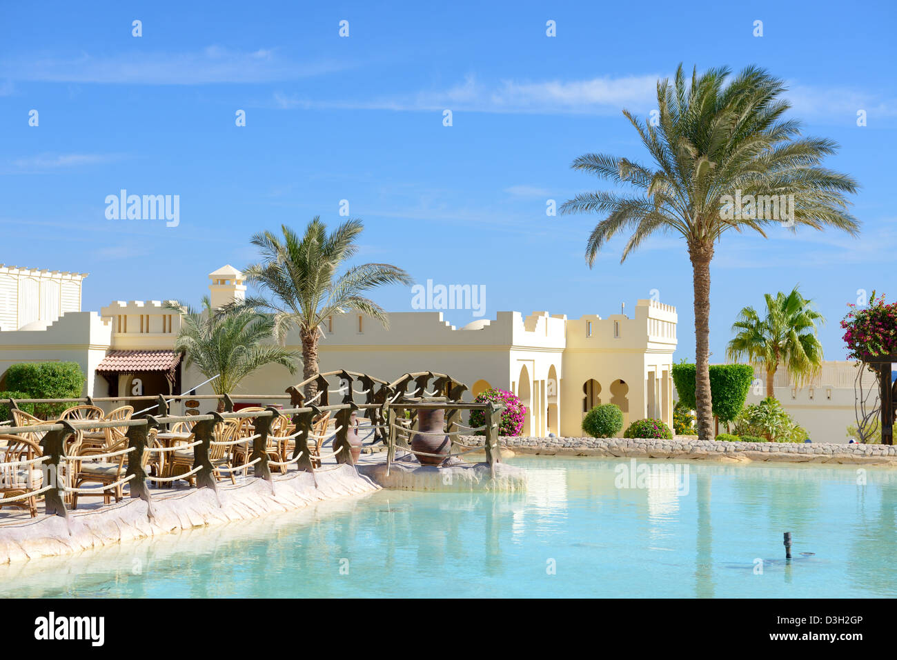 La piscine près de restaurant en plein air à l'hôtel de luxe, Charm el-Cheikh, Égypte Banque D'Images