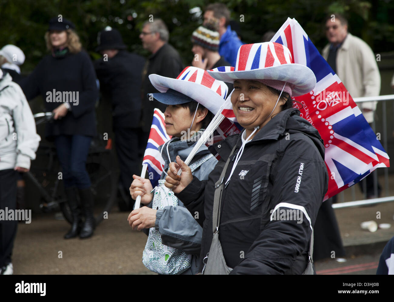Les femmes asiatiques célèbrent le Jubilé de diamant de la Reine Elisabeth II à Londres, Royaume-Uni Banque D'Images