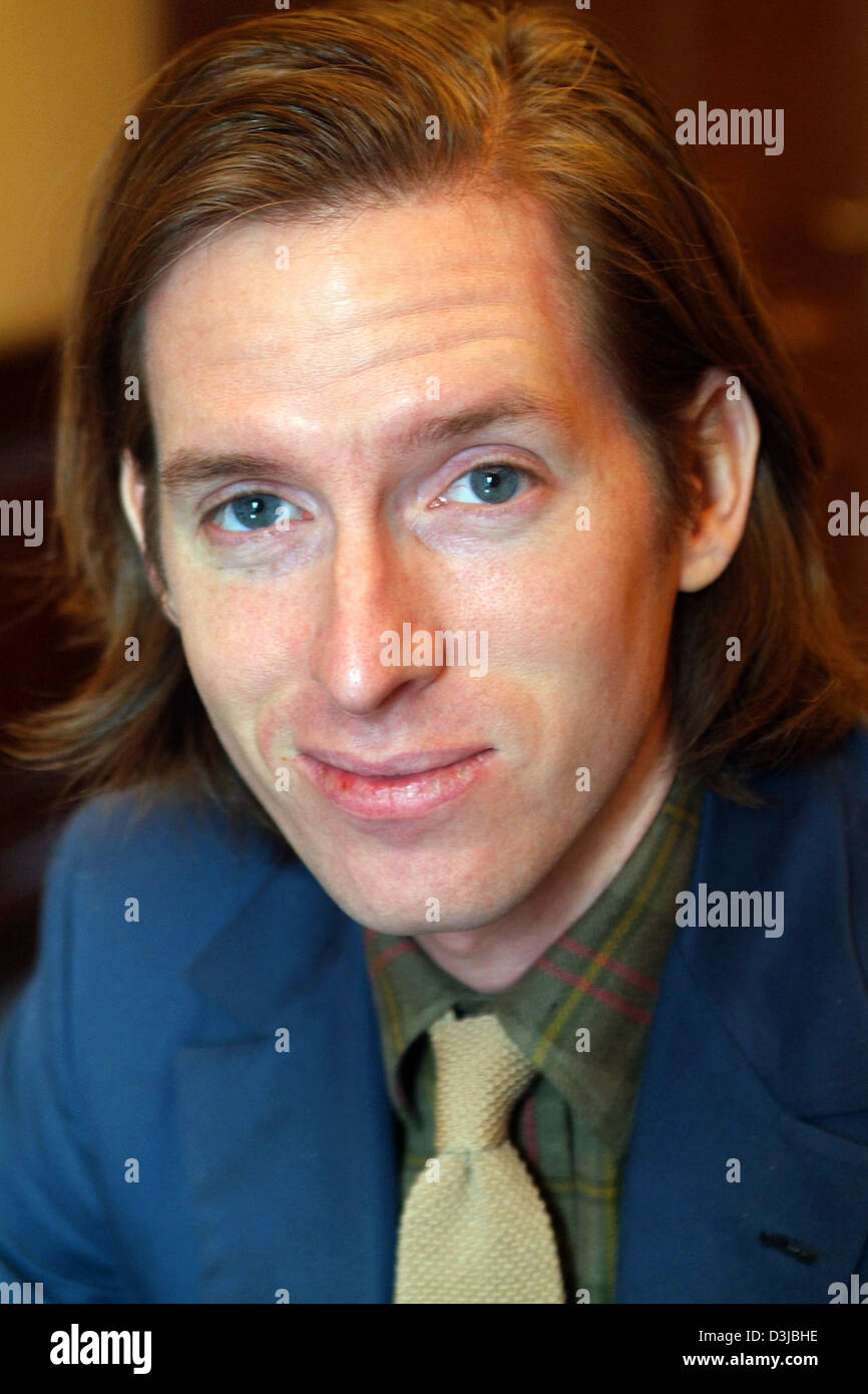 (Afp) - Wes Anderson, réalisateur du film 'La vie avec Steve Zissou aquatiques', photographié à l'hôtel Ritz-Carlton de Berlin, Allemagne, 16 février 2005. Banque D'Images