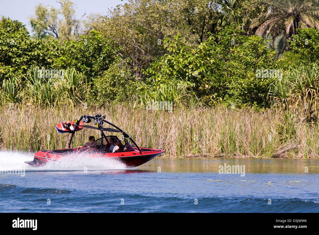 Les sports nautiques sur le lac Kununnura, de l'est région de Kimberley, Australie occidentale Banque D'Images