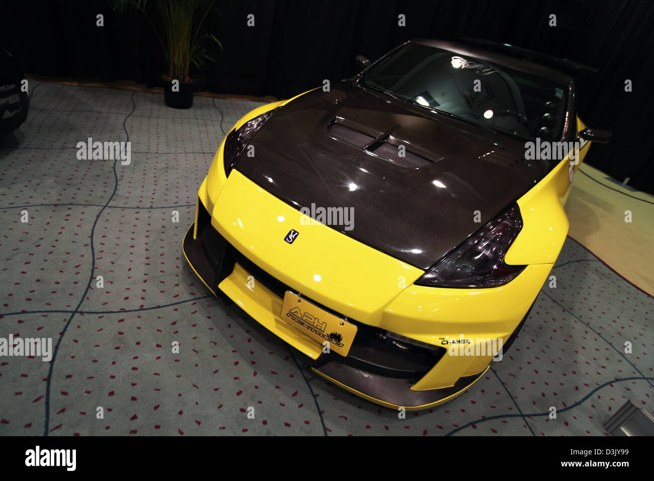 Le capot en fibre de carbone à l'importation des voitures de sport de course de rue Banque D'Images