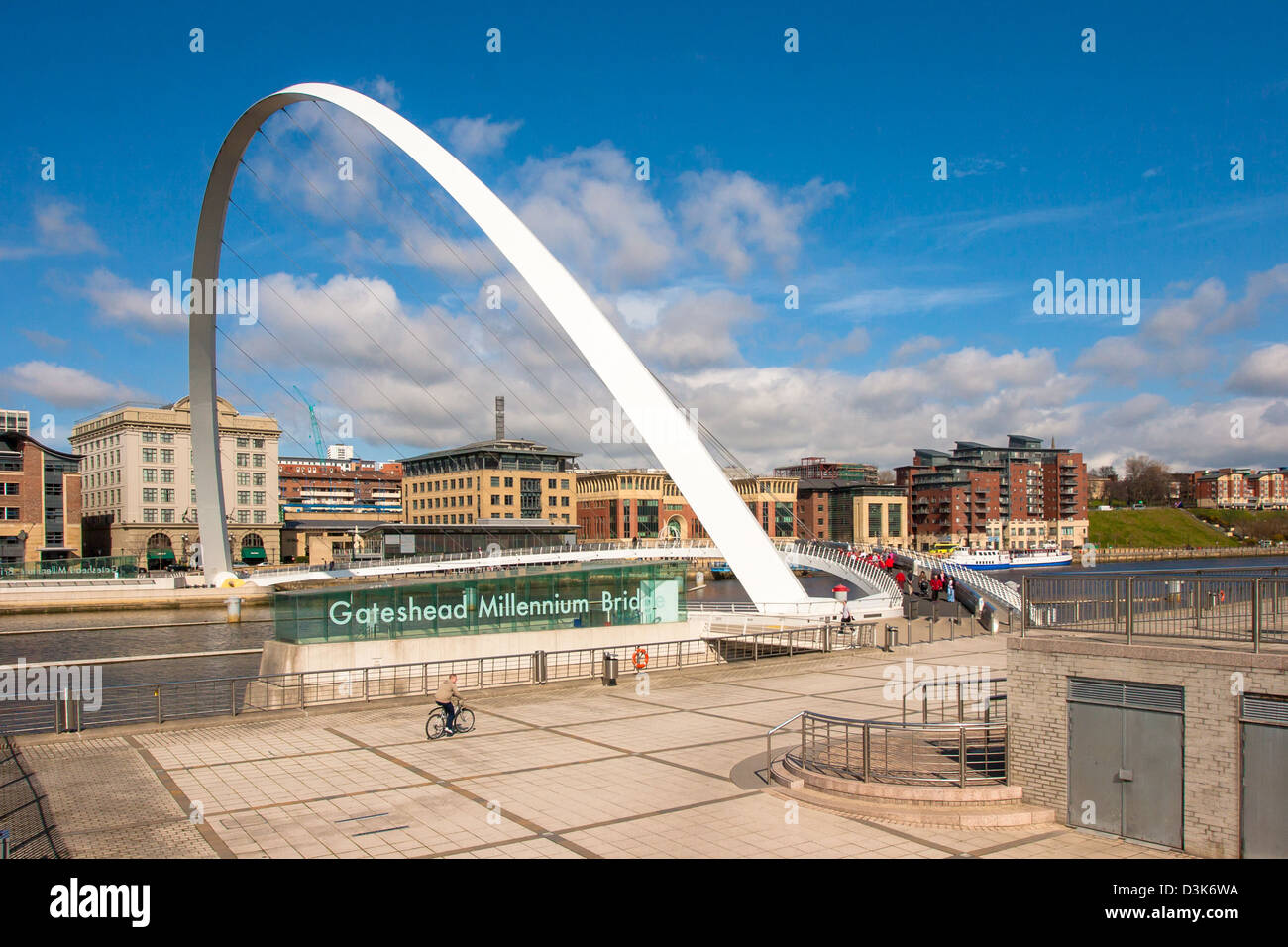 Le Millennium Bridge à Jesmond Banque D'Images