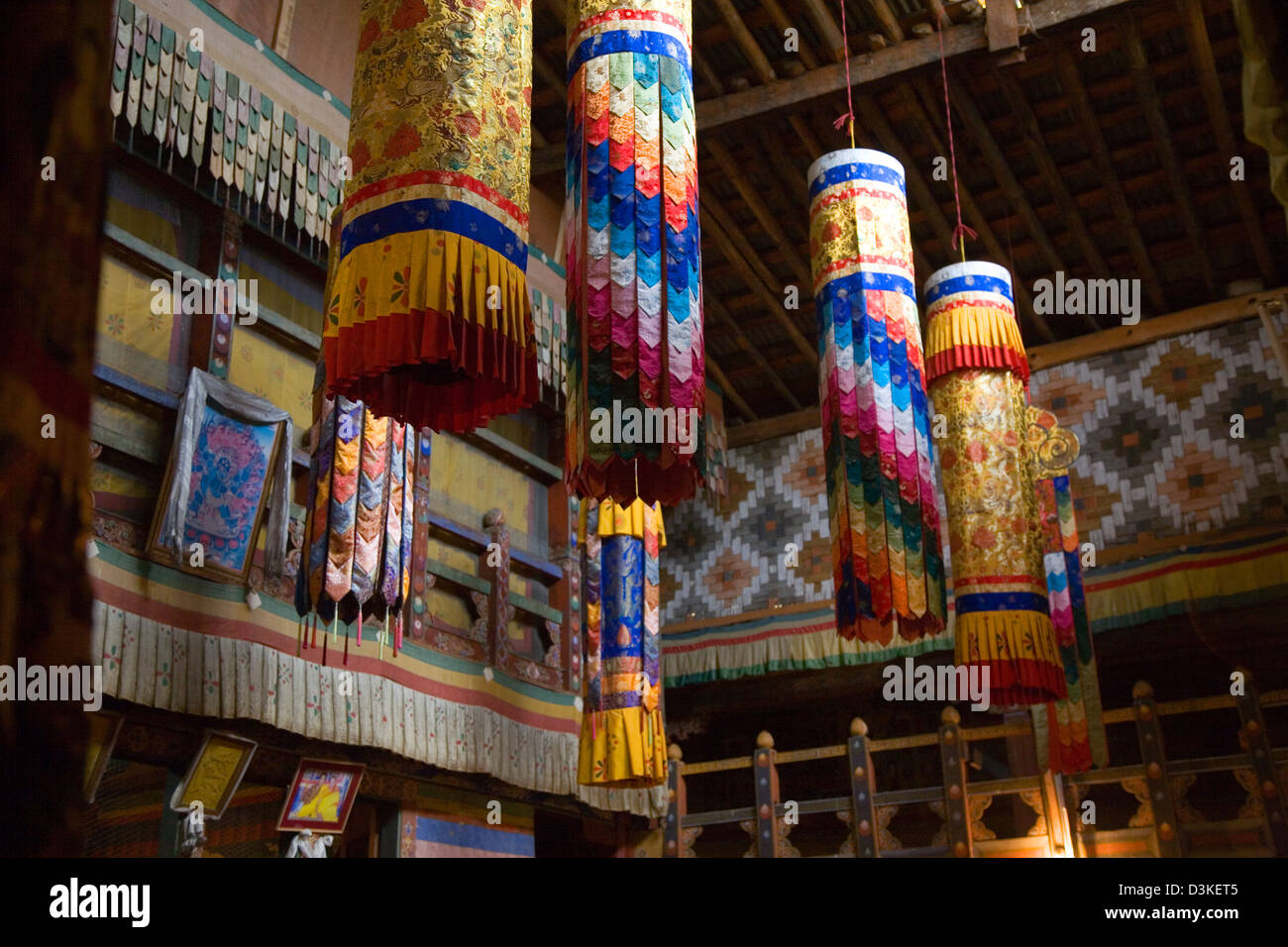 Décorations colorées, Tanshing monastère Lhakhang, Bhoutan, Asie Banque D'Images