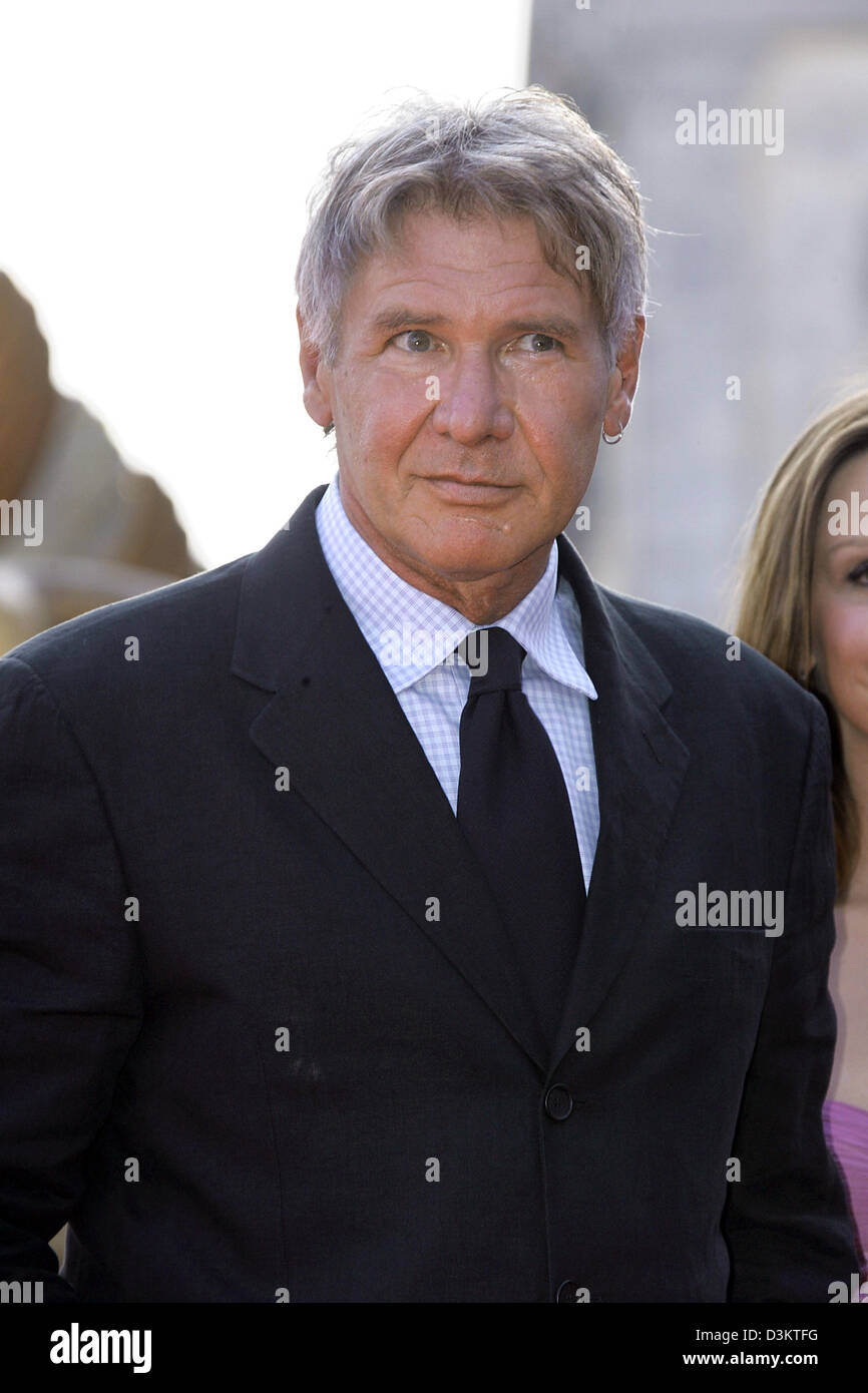 (Afp) - TheUS American Harrison Ford arrive à la première du film 'fragile' au Festival International du Film à Venise, Italie, 02 septembre 2005. Photo : Hubert Boesl Banque D'Images