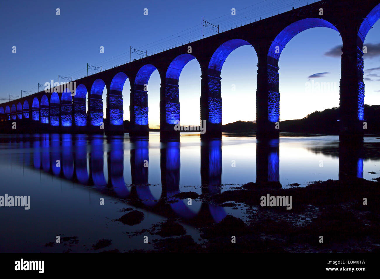 La frontière Royale Bridge at Dusk, Berwick-upon-Tweed, Northumberland Banque D'Images