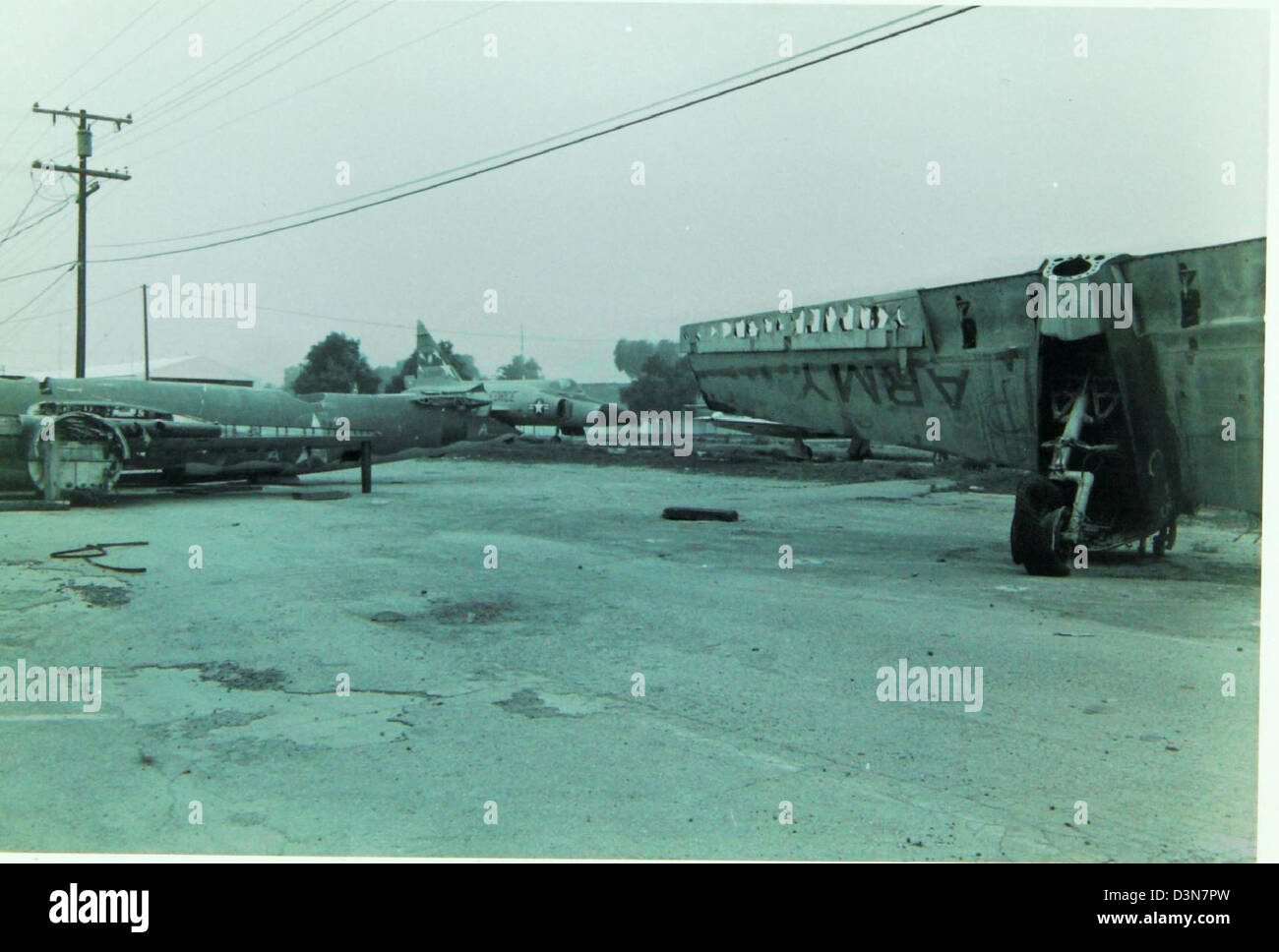 L'événement Yesterdays Air Force de 1972 à Chino, en Californie, a présenté des avions militaires d'époque, mettant en évidence la riche histoire de l'aviation militaire. L'événement a présenté des avions classiques, réunissant des passionnés d'aviation pour célébrer l'héritage des forces aériennes passées et de la conception d'avions. Banque D'Images