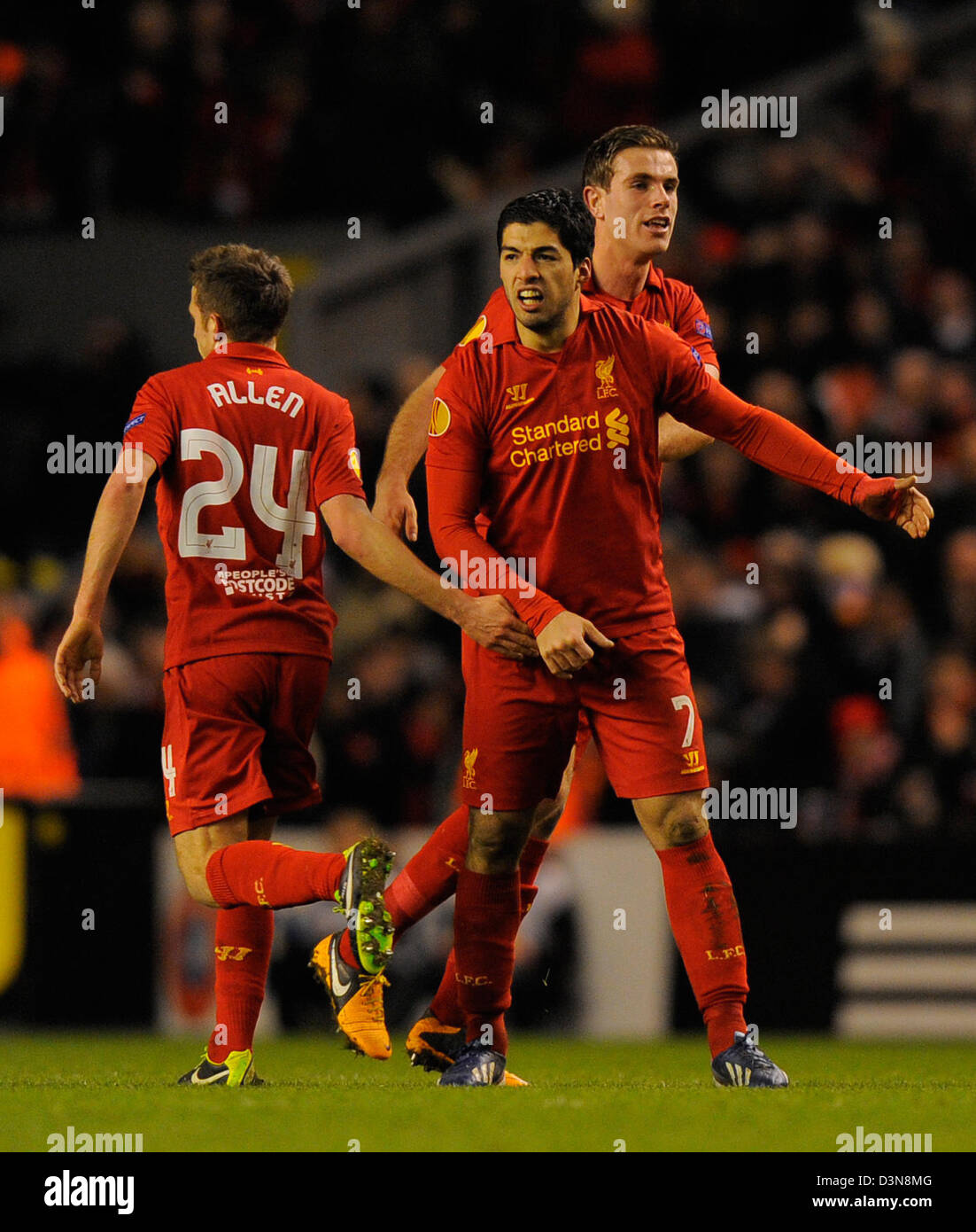 Le 21 février 2013 - Liverpool, Royaume-Uni - Luis Suarez de Liverpool fête marquant la troisième but UEFA Europa League - tour de 32 - deuxième manche - Liverpool vs Zenit St Petersburg - Anfield Stadium - Liverpool - 21/02/13 - Photo Simon Bellis/Sportimage Banque D'Images