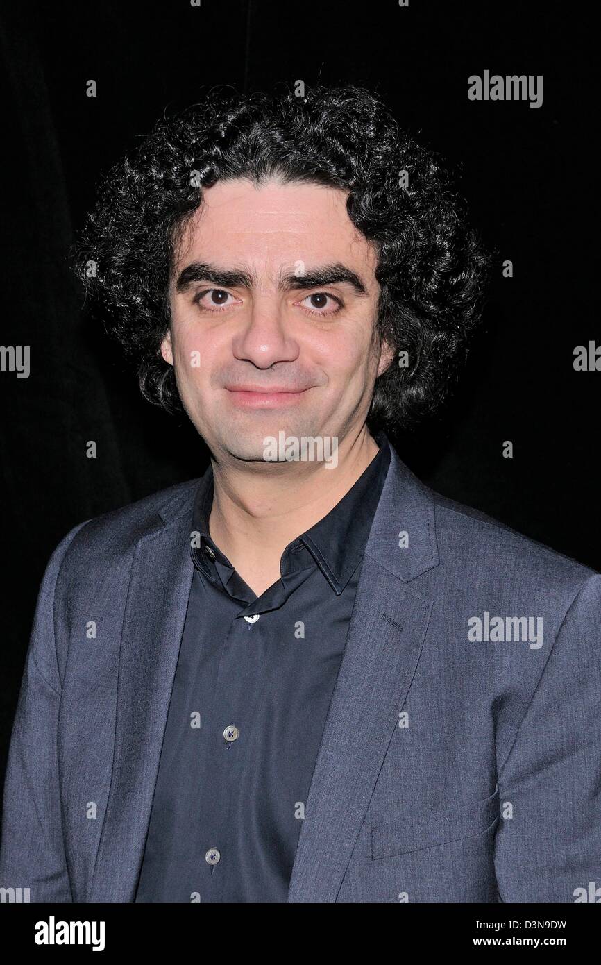 Toronto, Canada. 21 février 2013. Jury international illustre Robert Lepage annonce que le lauréat du Dixième Prix Glenn Gould au Toronto's Sony Centre for the Performing Arts. En photo, Rolando Villazon. (DCP/N8N) Banque D'Images