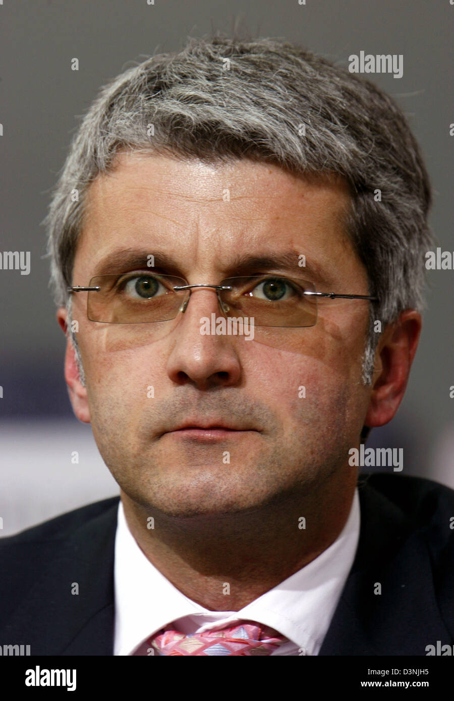 Rupert Stadler, membre du directoire de Audi AG qui est responsable des finances et de l'Organisation, représentée à l'Assemblée générale d'Audi AG à Ingolstadt, Allemagne, le 17 mai 2006. Photo : Daniel Karmann Banque D'Images