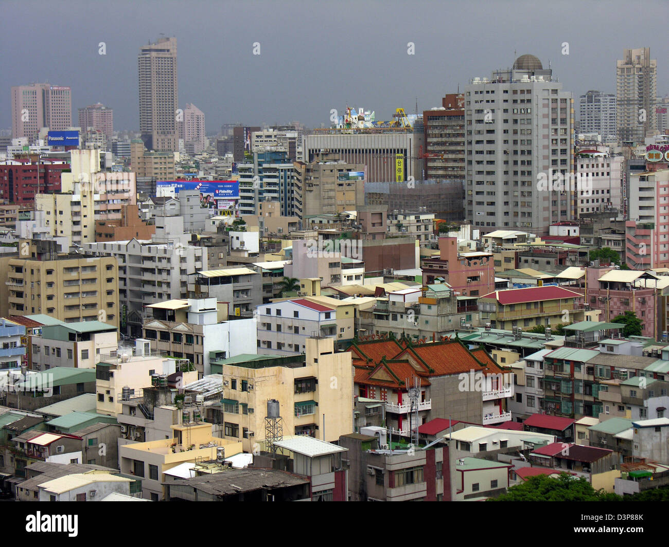 Vue sur la deuxième plus grande ville de Taiwan Kao-hsiung, Taïwan, 11 juillet 2006. Photo : Jürgen Effner Banque D'Images