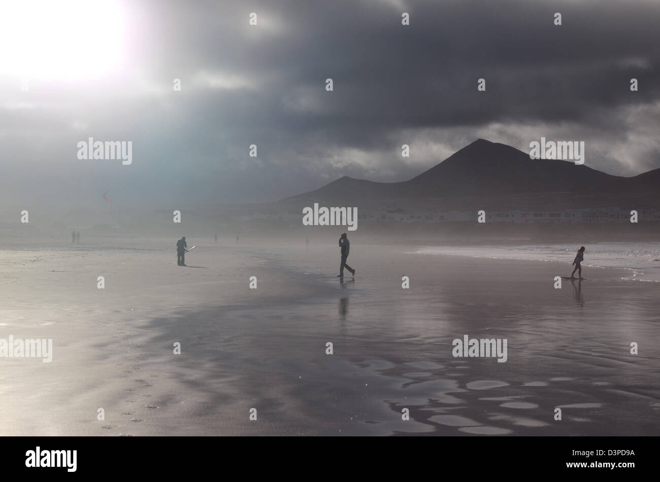 Caleta de Famara plage au coucher du soleil, Lanzarote, îles canaries, espagne Banque D'Images