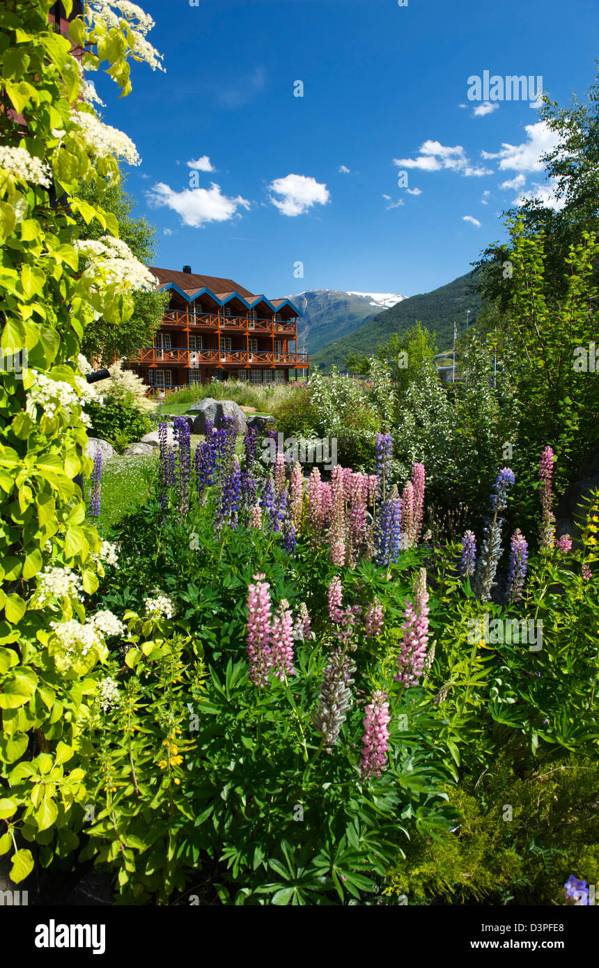 Le joli village de flam, la Norvège est une destination de croisière populaire et la maison à la flam railway Banque D'Images