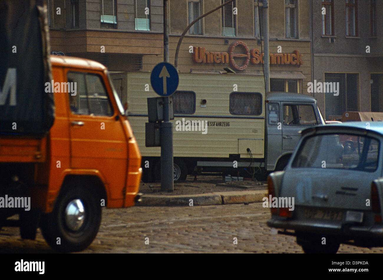 Berlin, RDA, scène de rue, l'utilisation des véhicules de mesure de la qualité de l'air Banque D'Images