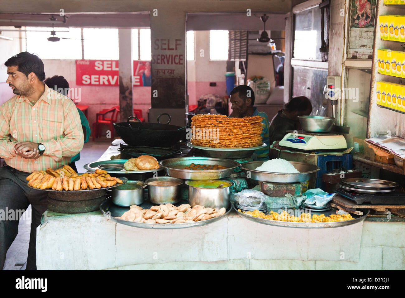 Dhaba Restaurant traditionnel à Haridwar, Uttarakhand, Inde Banque D'Images