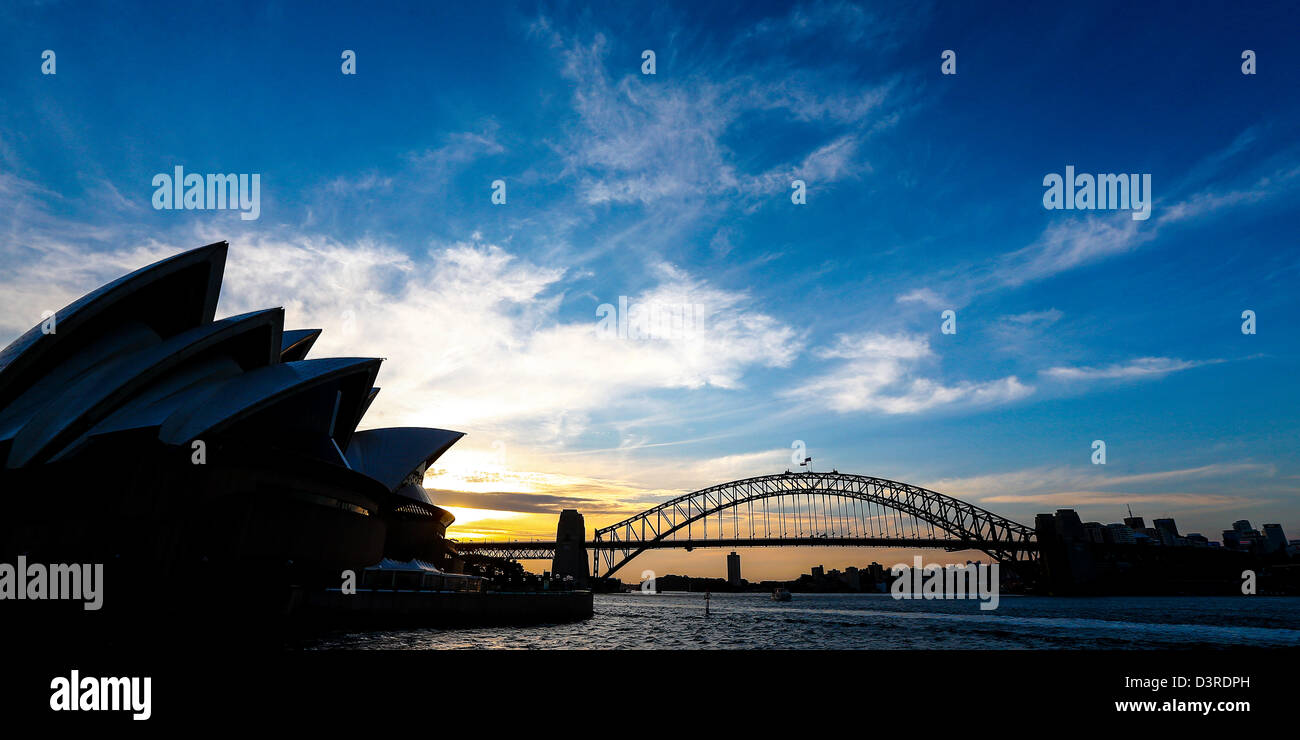 Sydney Silhoutte of mountain range at Sunset Banque D'Images