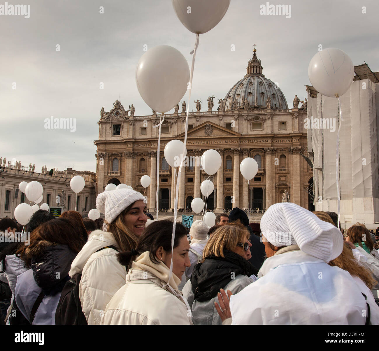 Angelus audience papale, la Place Saint Pierre, le Vatican, Rome Banque D'Images