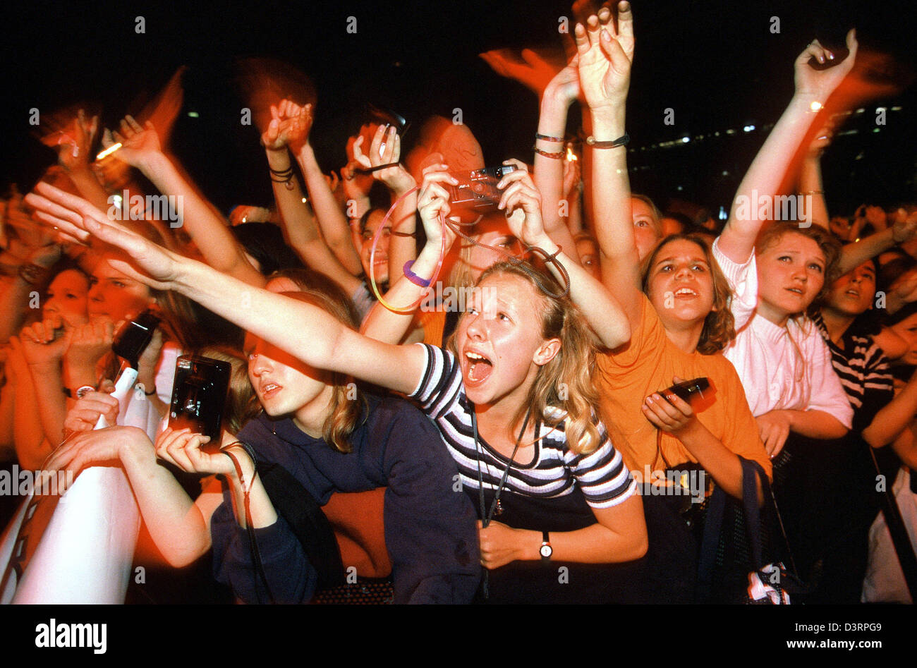 Berlin, Allemagne, fans à un concert de The Backstreet Boys à l'Arena Berlin Banque D'Images