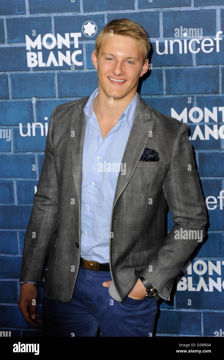 Alexander Ludwig au niveau des arrivées pour le 2nd Annual Pre-Oscar célèbre brunch Montblanc Signature pour bonne Collection avec l'UNICEF, l'établissement Hotel Bel-Air, Los Angeles, CA, le 23 février 2013. Photo par : Sara Cozolino/Everett Collection/Alamy Live News Banque D'Images