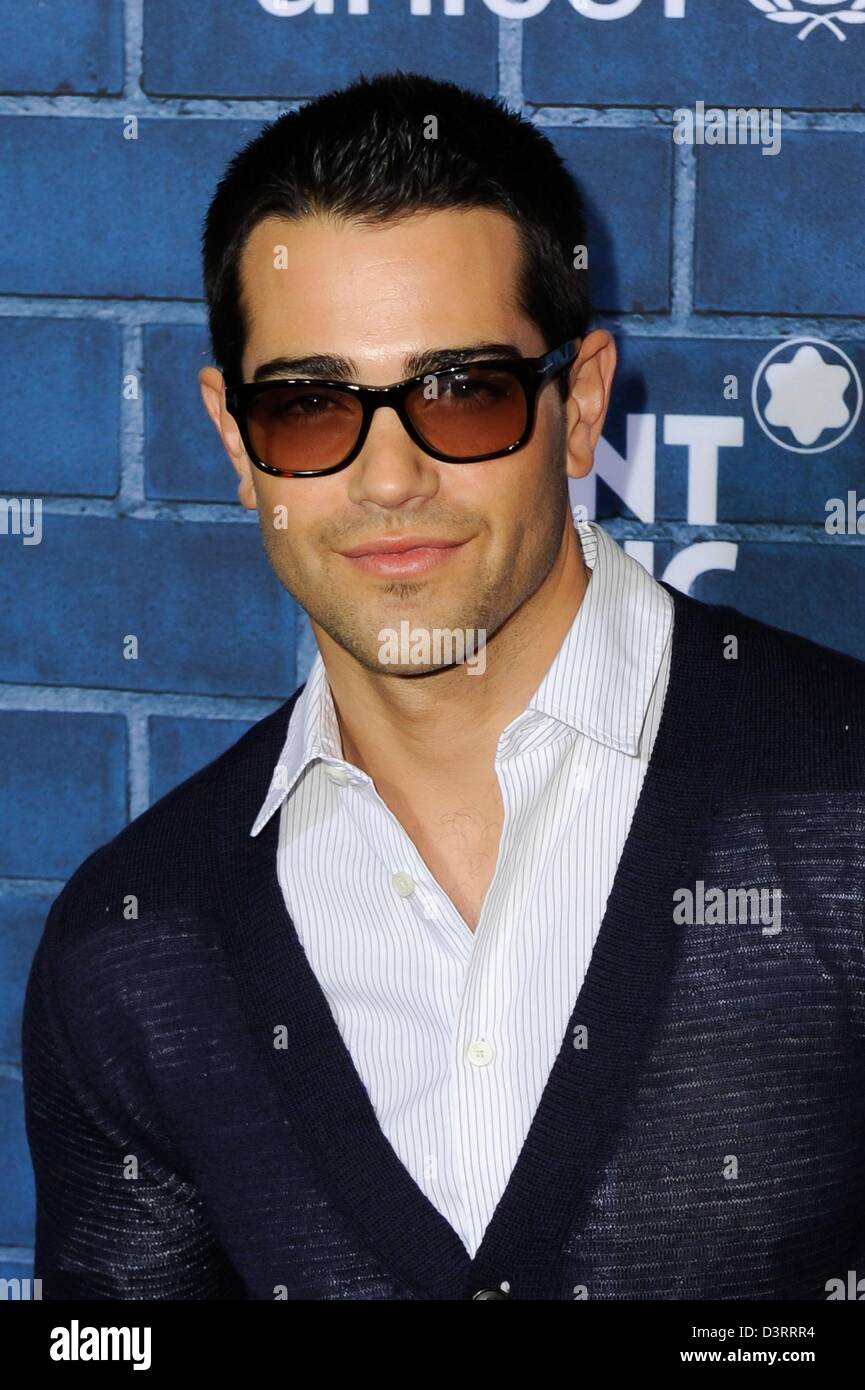 Jesse Metcalfe au niveau des arrivées pour le 2nd Annual Pre-Oscar célèbre brunch Montblanc Signature pour bonne Collection avec l'UNICEF, l'établissement Hotel Bel-Air, Los Angeles, CA, le 23 février 2013. Photo par : Sara Cozolino/Everett Collection/Alamy Live News Banque D'Images