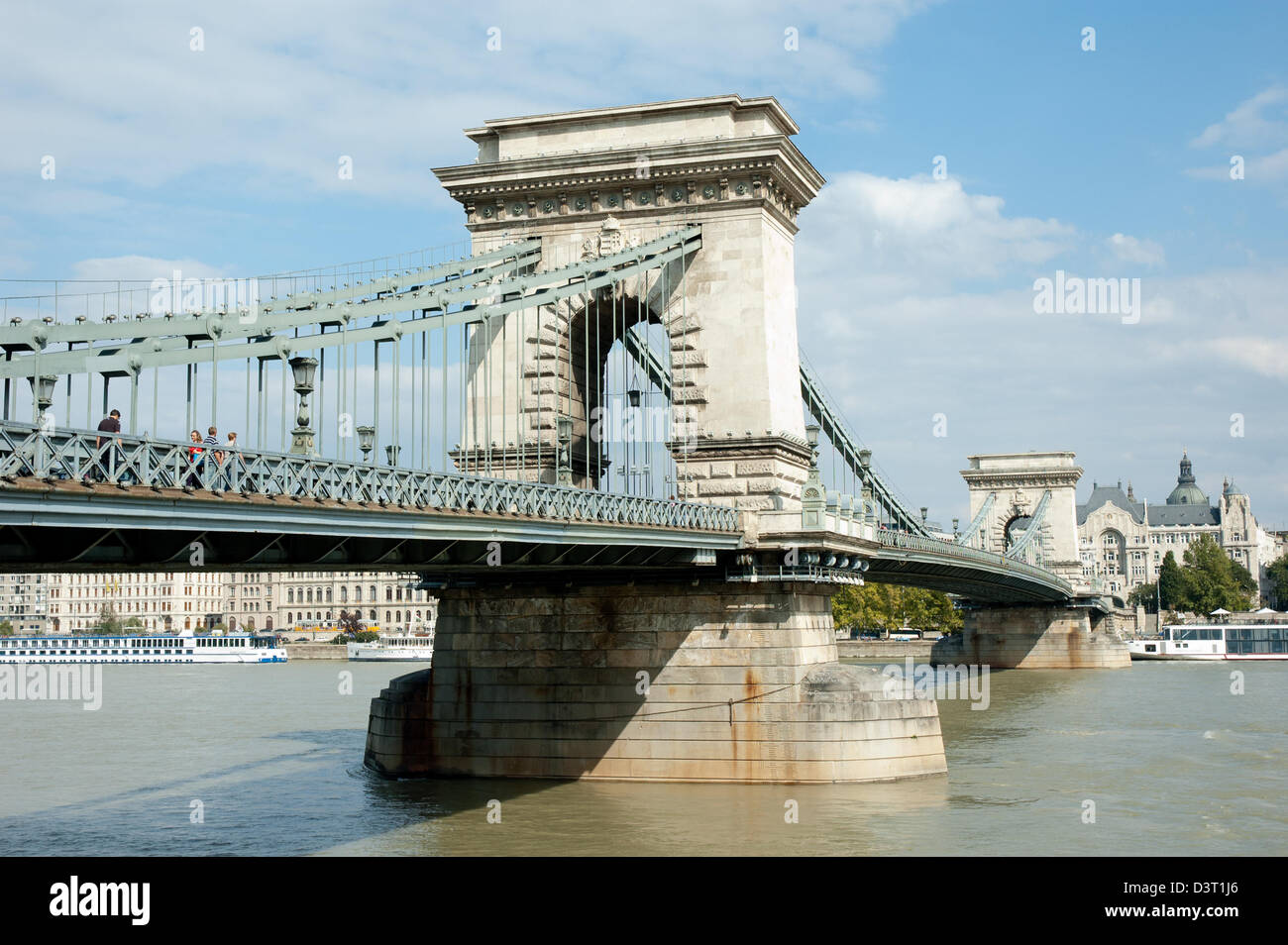 Le Pont des Chaînes à Budapest Banque D'Images