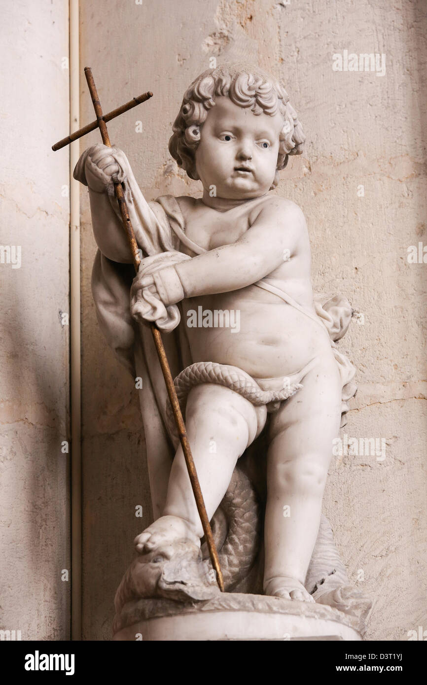 Angel statue dans la Cathédrale d'Amiens, Picardie, France. Banque D'Images